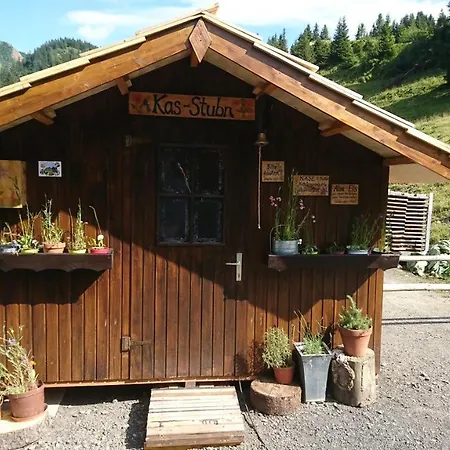 Lantgård Straniger Alm *